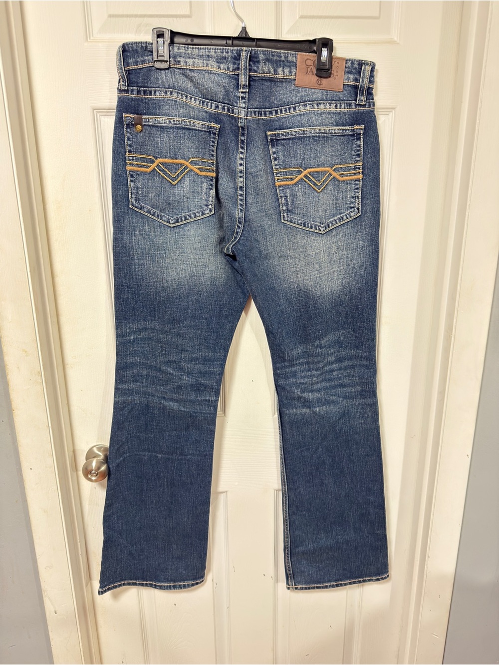 Cody James Men's Bootcut Jeans in Faded Blue - Picture 3 of 6
